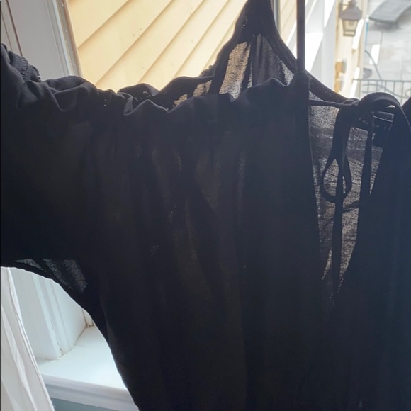 Off the shoulder black romper never worn - Picture 2 of 3